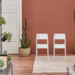 silla-minimal-con-apoya-brazos-negra